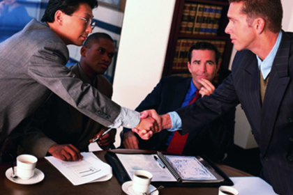 劳动局能否协助解决朋友欠款问题？